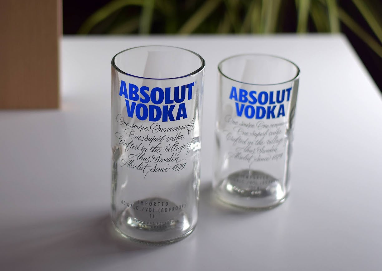 VASI ABSOLUT VODKA