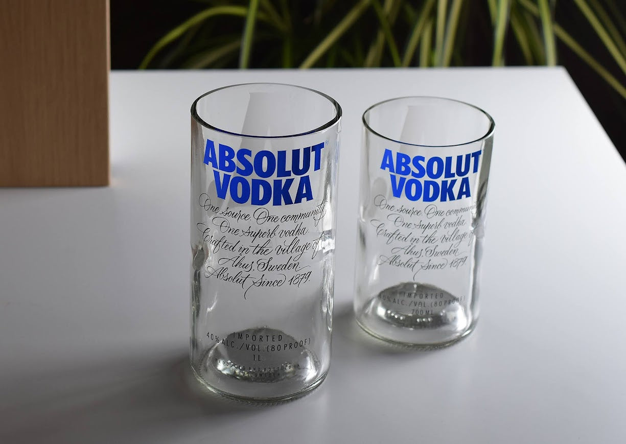 VASI ABSOLUT VODKA